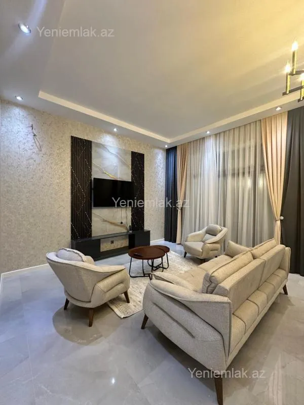 Satılır 4 otaqlı həyət evi 270 m²