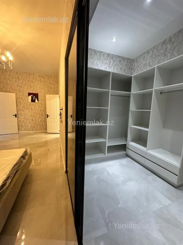 Satılır 4 otaqlı həyət evi 270 m²