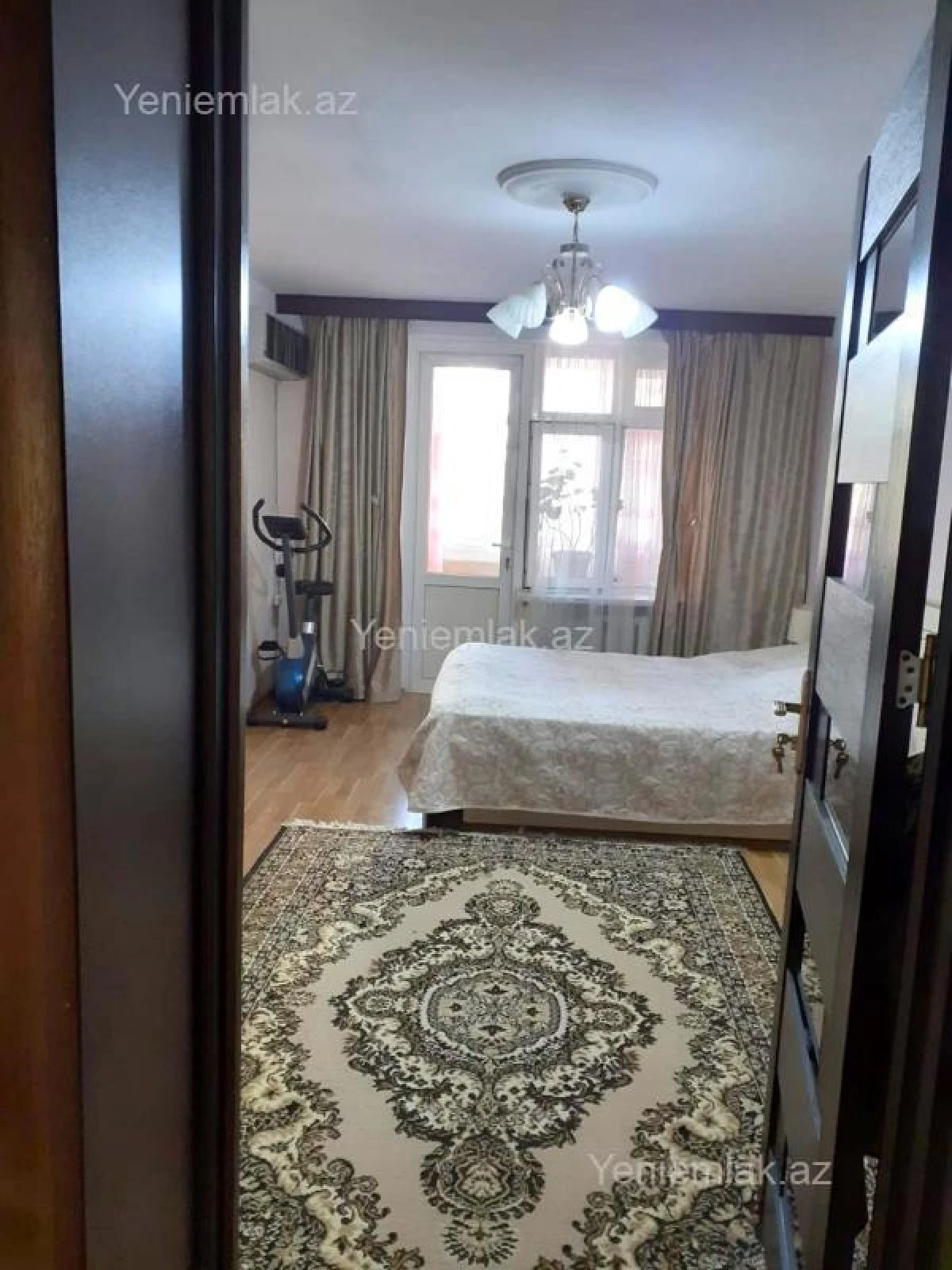 Satılır 3 otaqlı köhnə tikili 90 m²