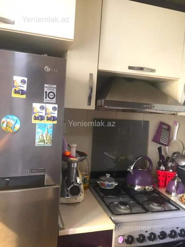 Satılır 3 otaqlı köhnə tikili 90 m²