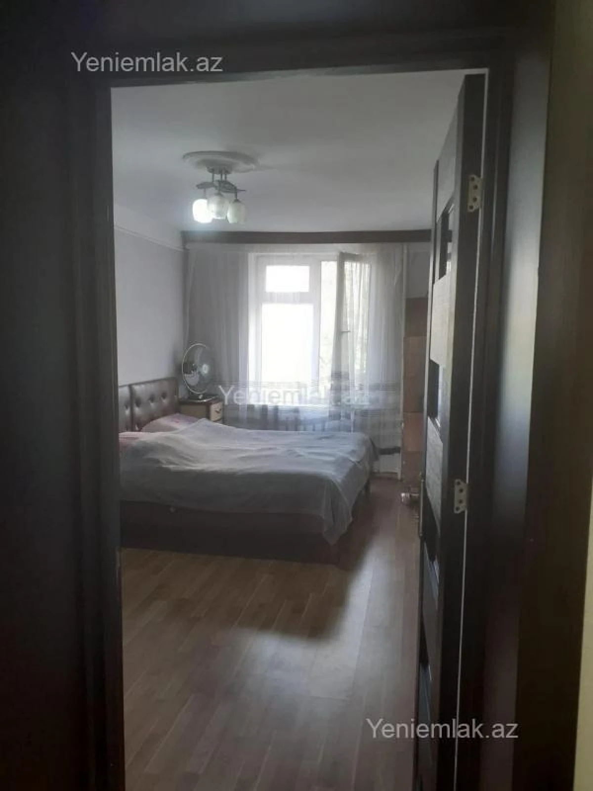 Satılır 3 otaqlı köhnə tikili 90 m²