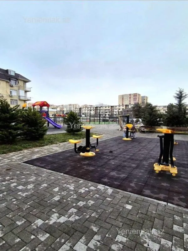 Satılır 3 otaqlı köhnə tikili 80 m²