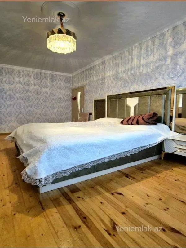 Satılır 3 otaqlı köhnə tikili 80 m²