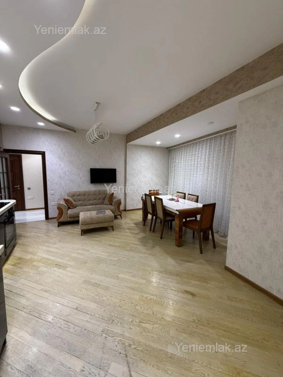 Satılır 3 otaqlı yeni tikili 90 m²