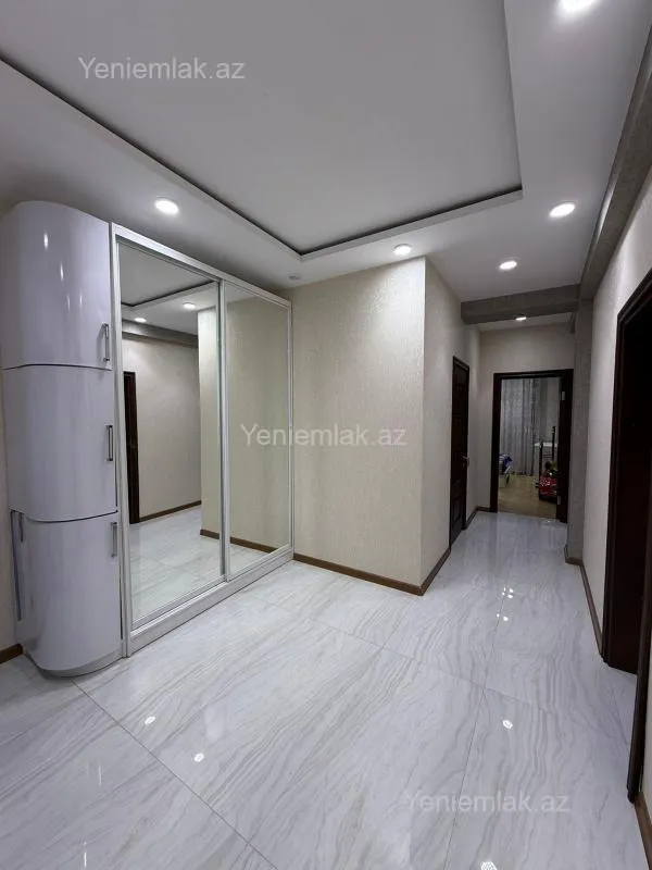 Satılır 3 otaqlı yeni tikili 90 m²