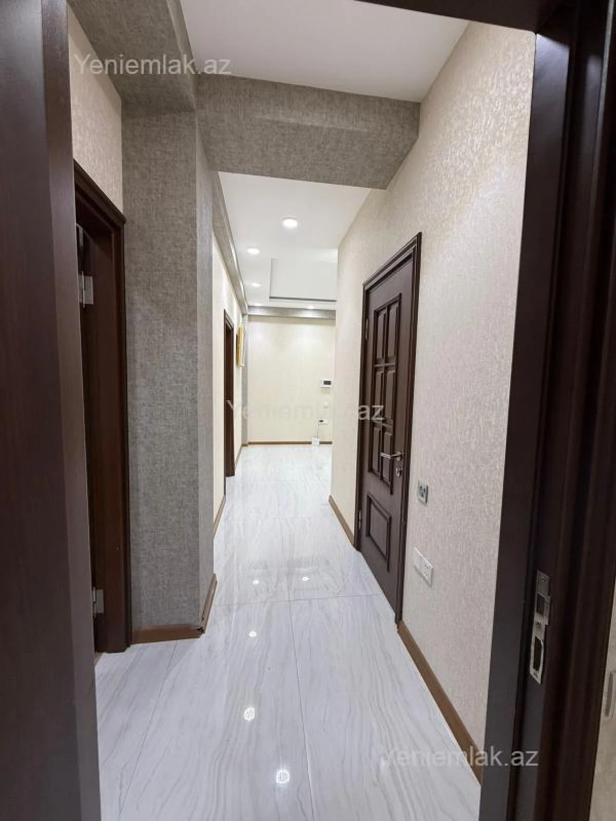 Satılır 3 otaqlı yeni tikili 90 m²