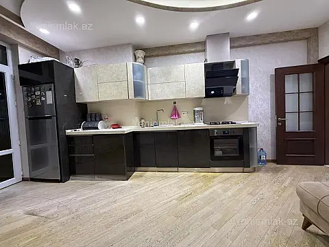 Satılır 3 otaqlı yeni tikili 90 m²
