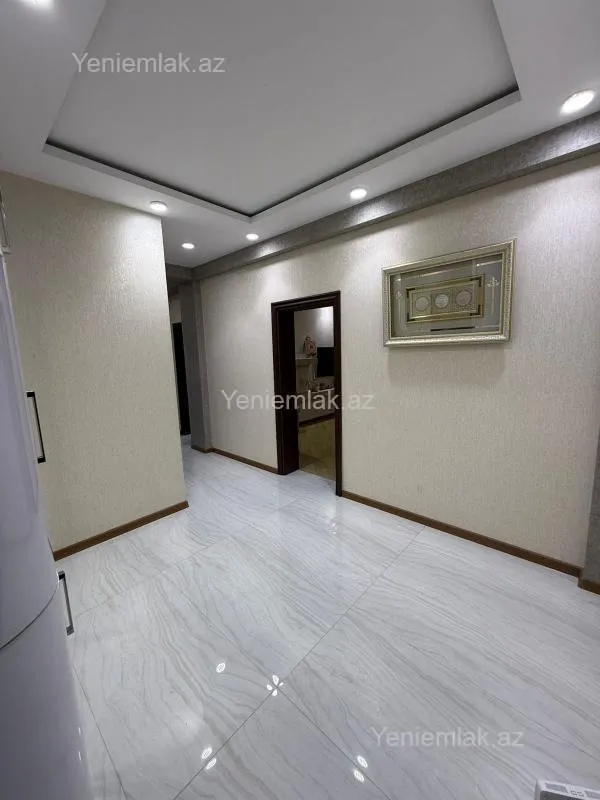Satılır 3 otaqlı yeni tikili 90 m²