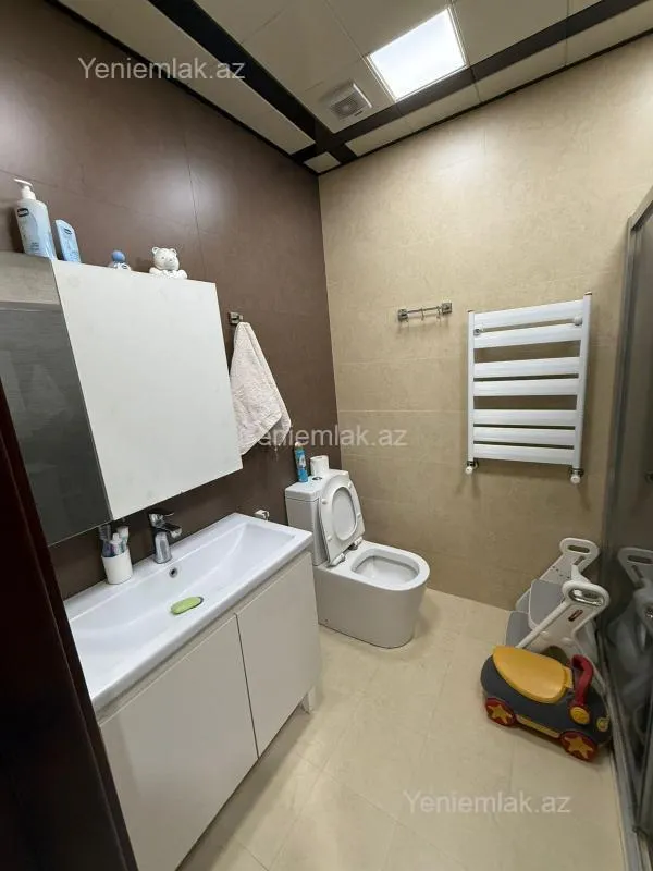 Satılır 3 otaqlı yeni tikili 90 m²