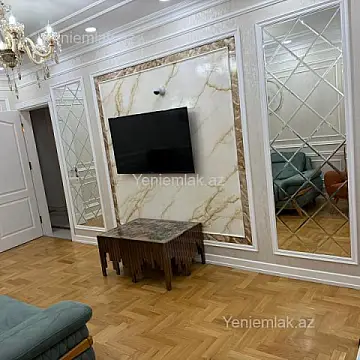 Satılır 3 otaqlı köhnə tikili 100 m²