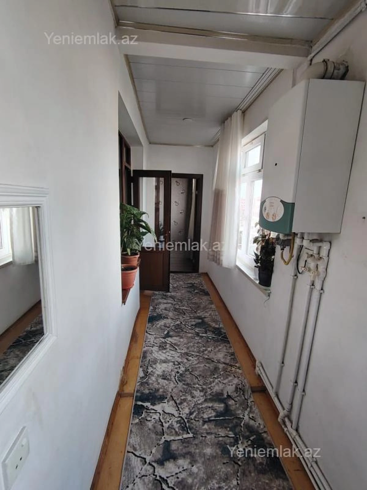 Satılır 4 otaqlı köhnə tikili 95 m²