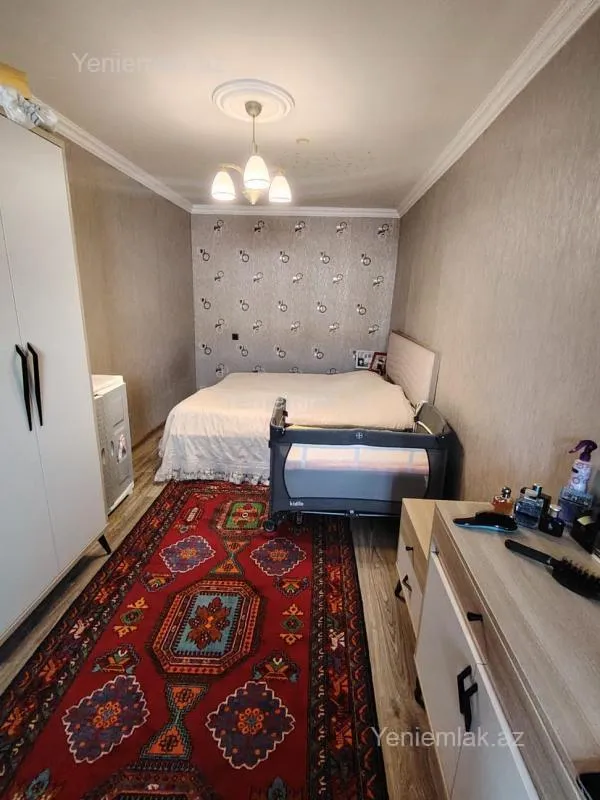 Satılır 4 otaqlı köhnə tikili 95 m²