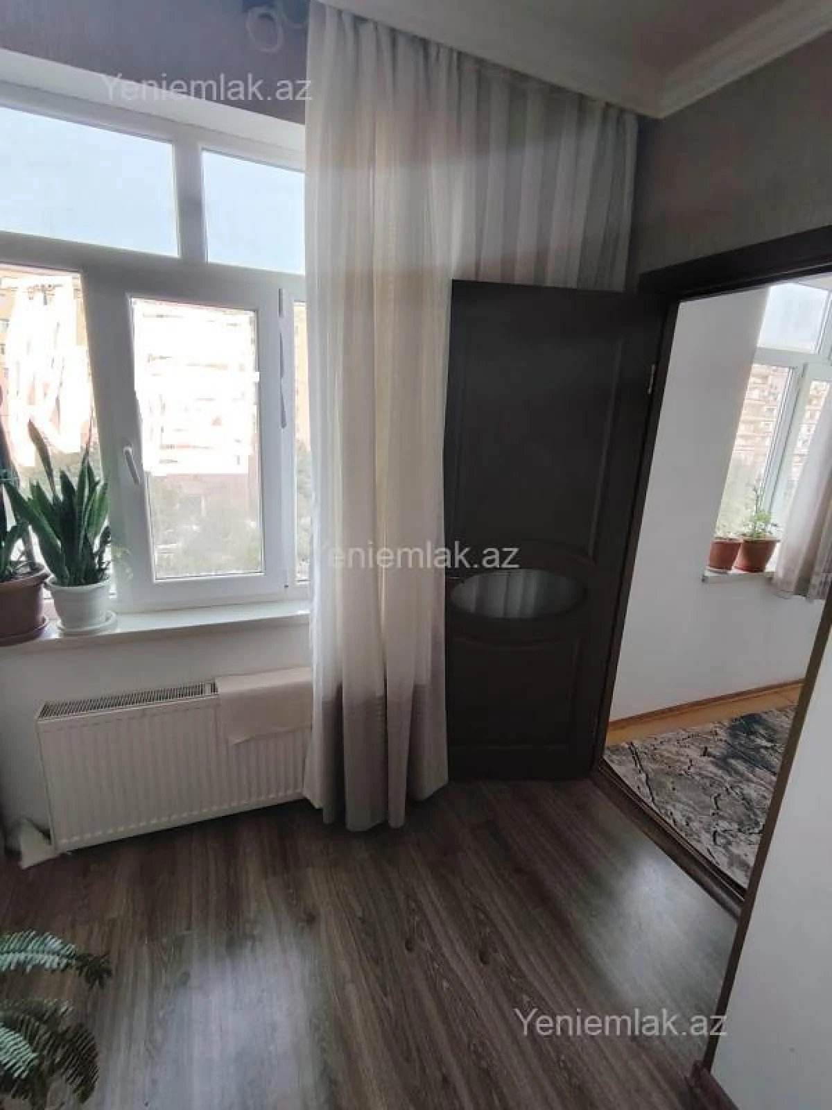 Satılır 4 otaqlı köhnə tikili 95 m²