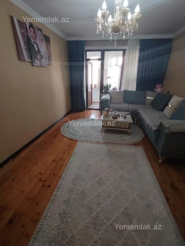 Satılır 4 otaqlı köhnə tikili 95 m²