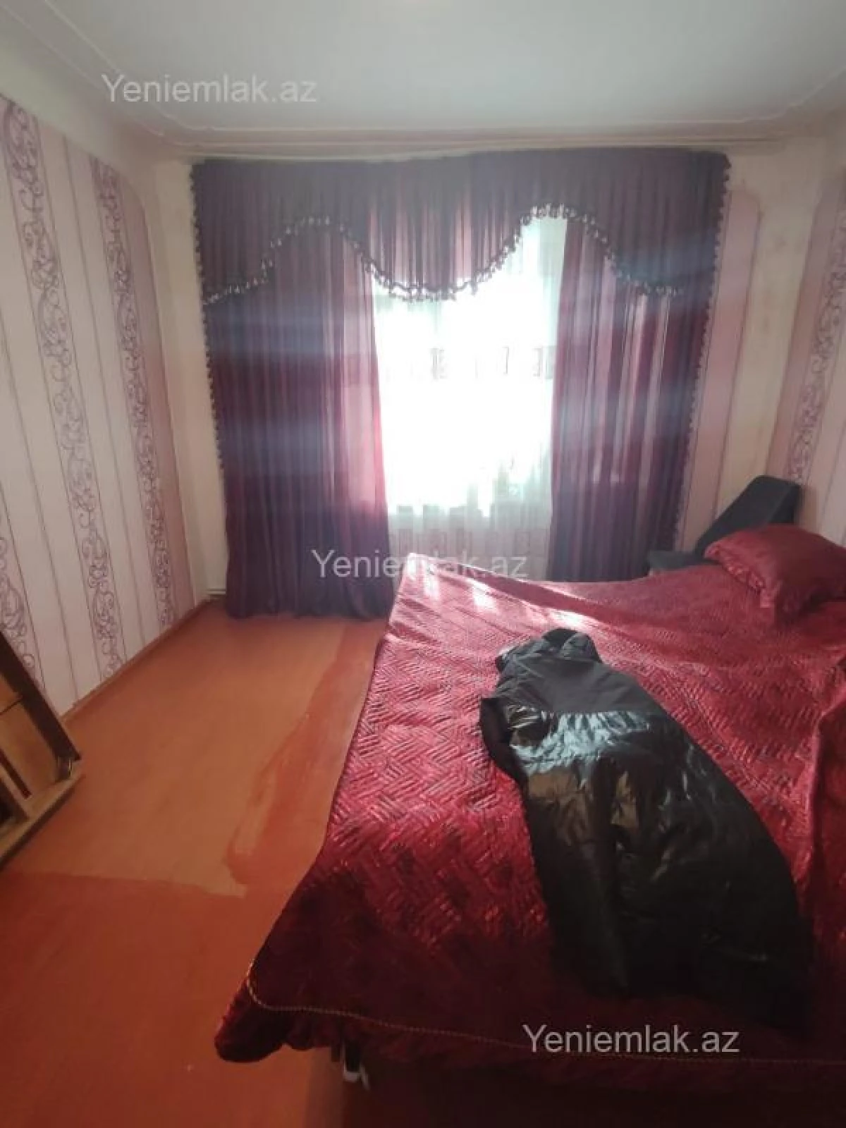 Satılır 4 otaqlı köhnə tikili 95 m²