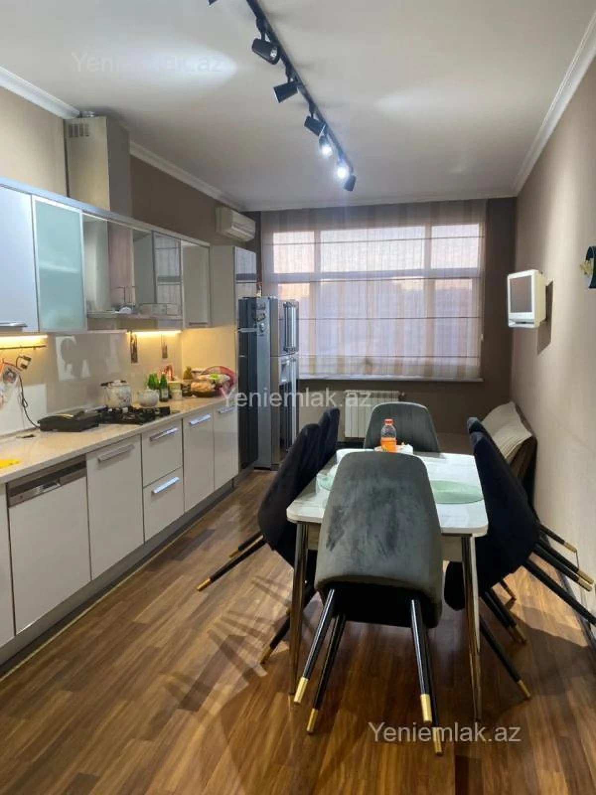 Satılır 4 otaqlı yeni tikili 165 m²
