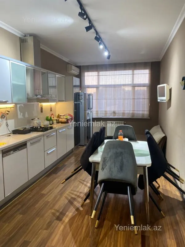 Satılır 4 otaqlı yeni tikili 165 m²