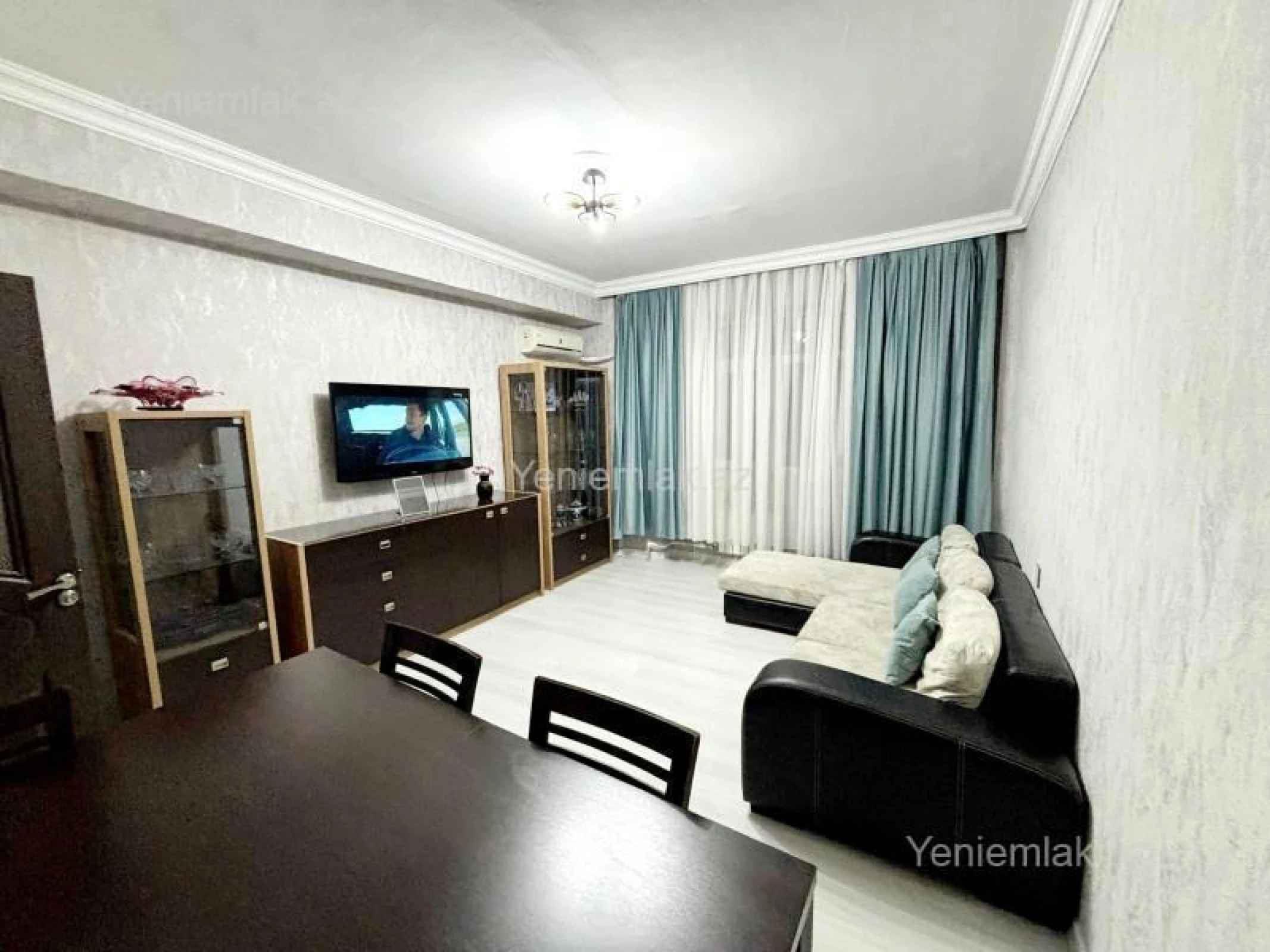 Satılır 3 otaqlı köhnə tikili 82 m²