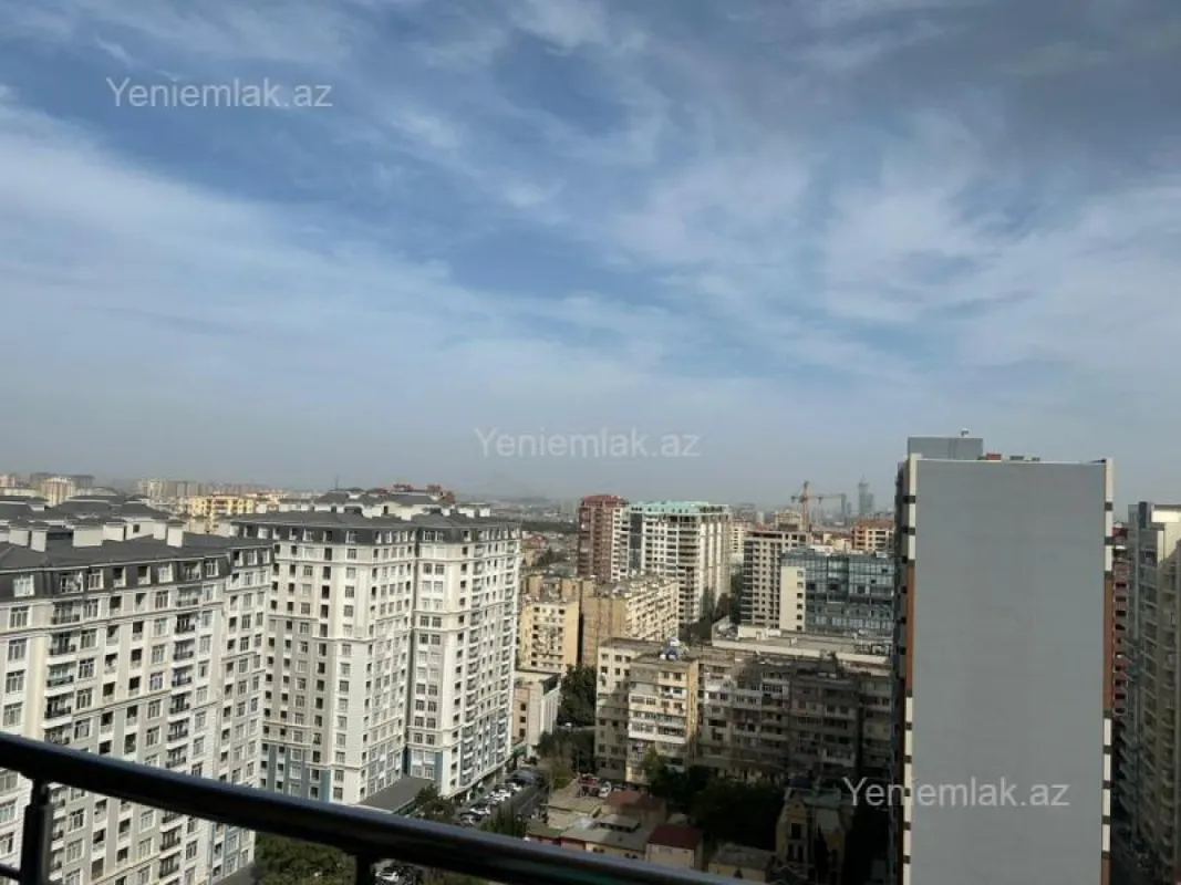 Satılır 4 otaqlı yeni tikili 165 m²