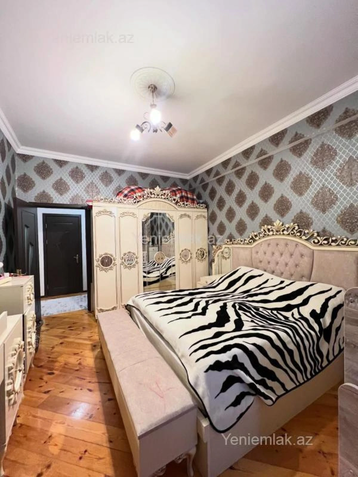 Satılır 2 otaqlı yeni tikili 88 m²