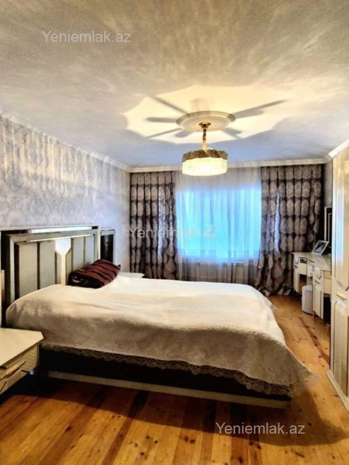 Satılır 3 otaqlı köhnə tikili 90 m²