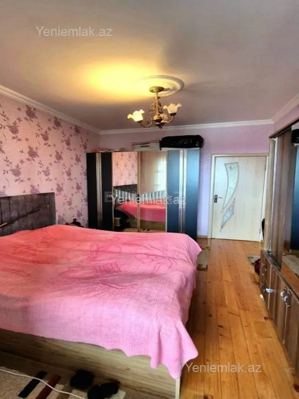 Satılır 3 otaqlı köhnə tikili 90 m²