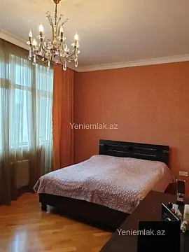 Satılır 3 otaqlı yeni tikili 135 m²