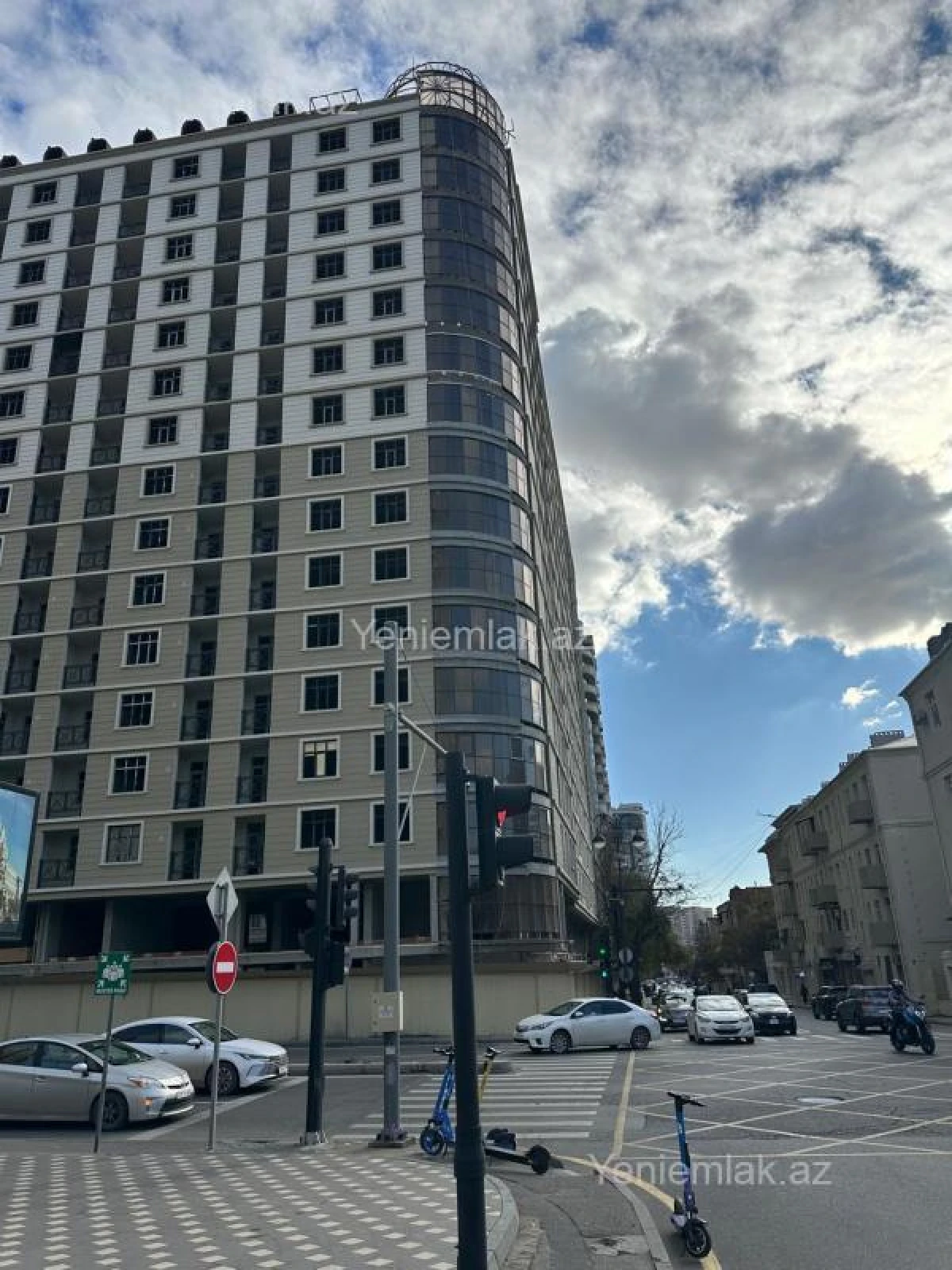 Satılır 3 otaqlı yeni tikili 157 m²