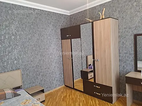 Satılır 6 otaqlı həyət evi 180 m²