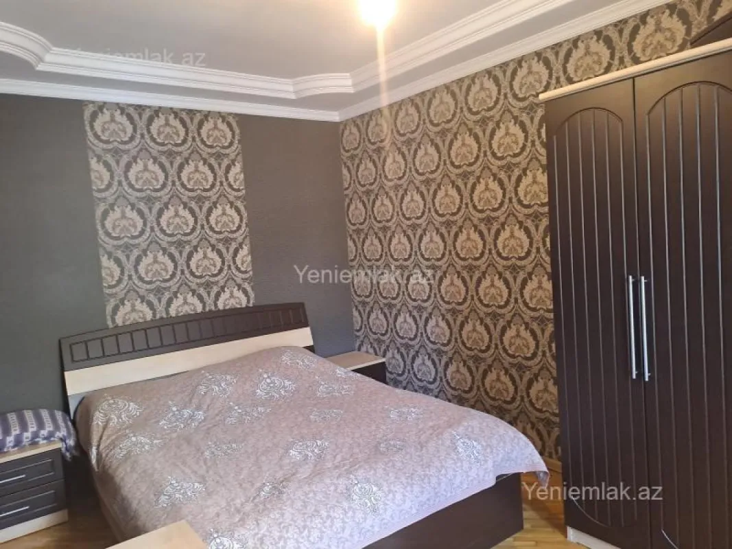 Satılır 6 otaqlı həyət evi 180 m²