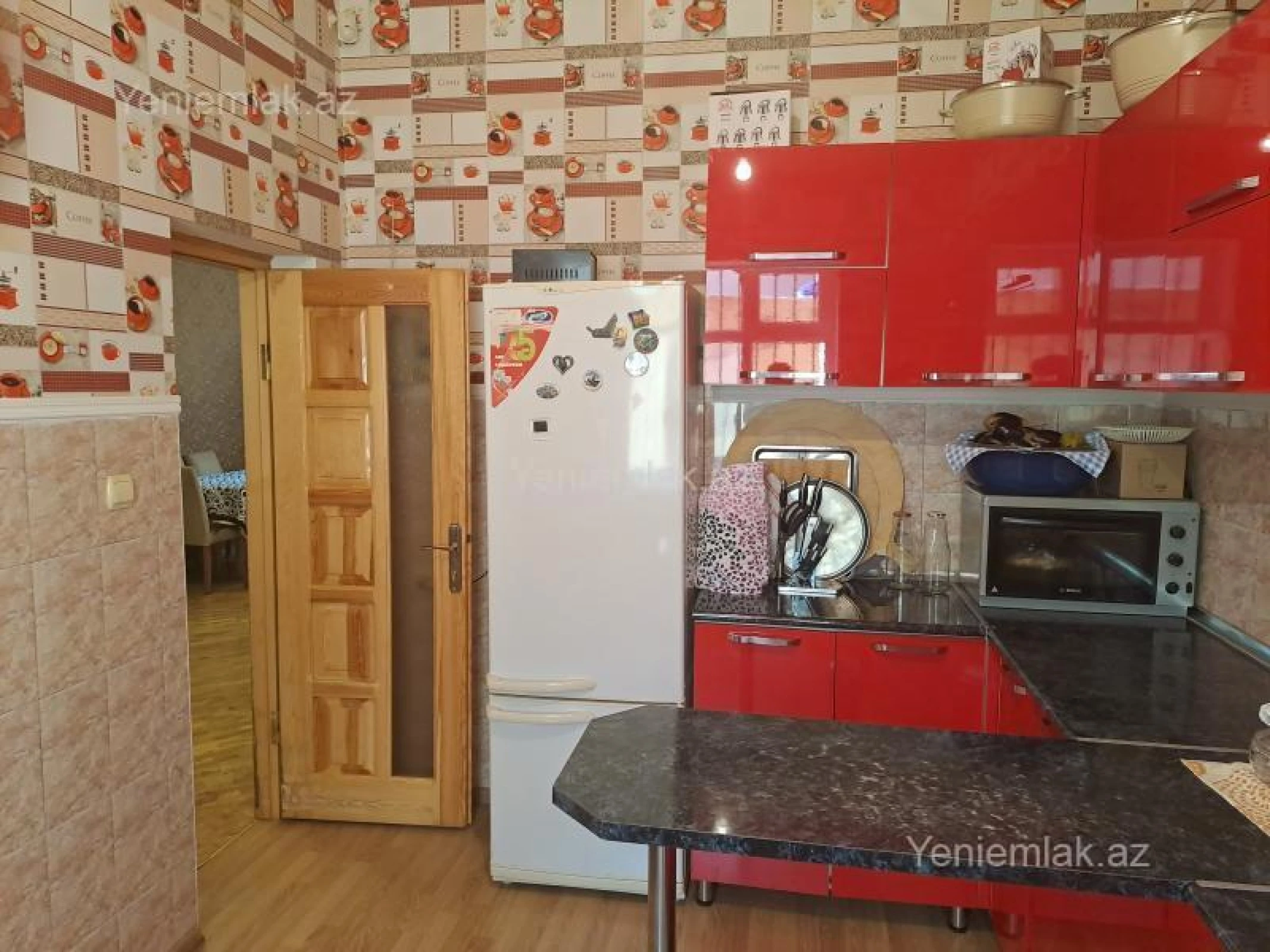 Satılır 6 otaqlı həyət evi 180 m²