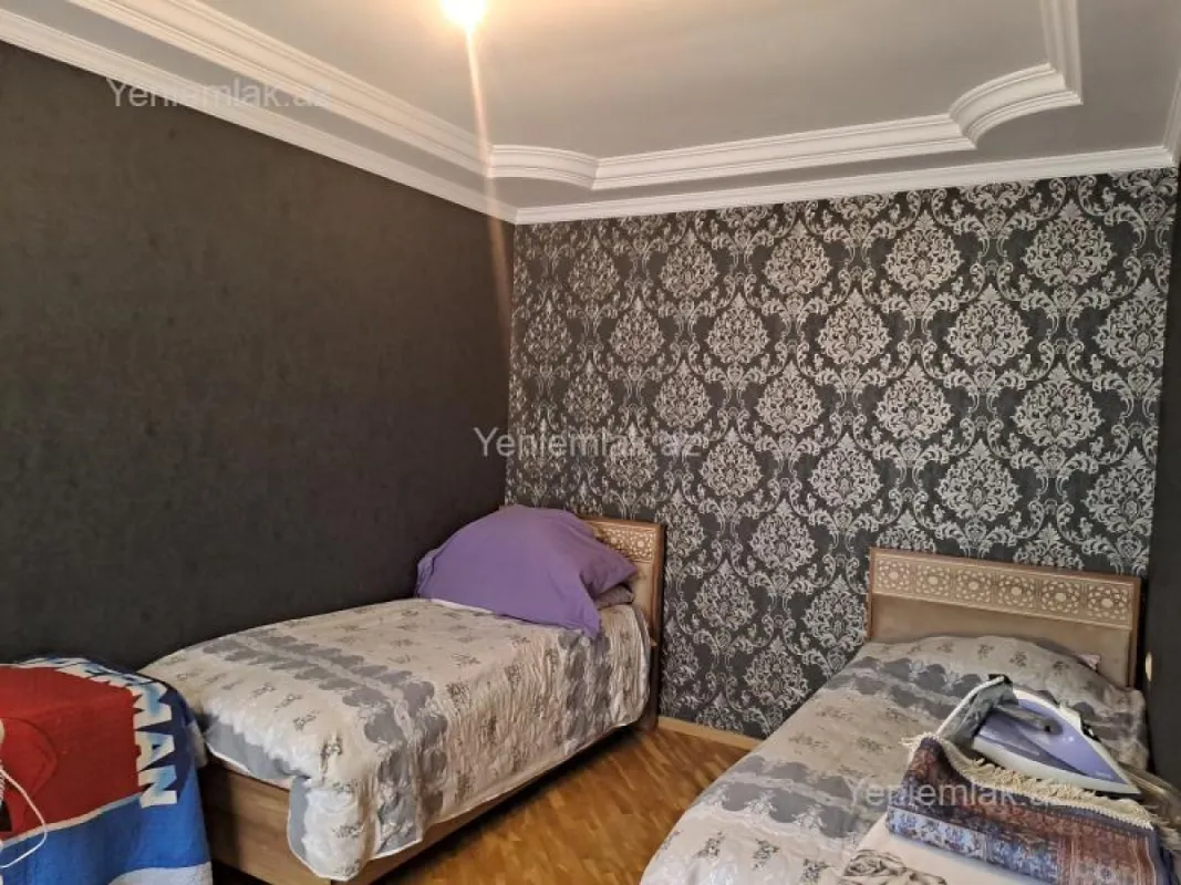 Satılır 6 otaqlı həyət evi 180 m²