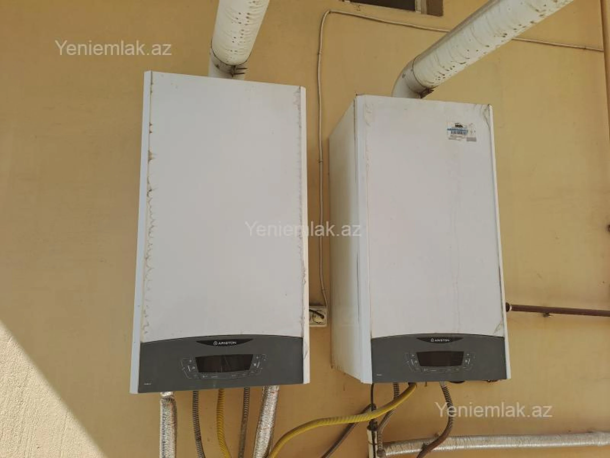 Satılır 6 otaqlı həyət evi 180 m²