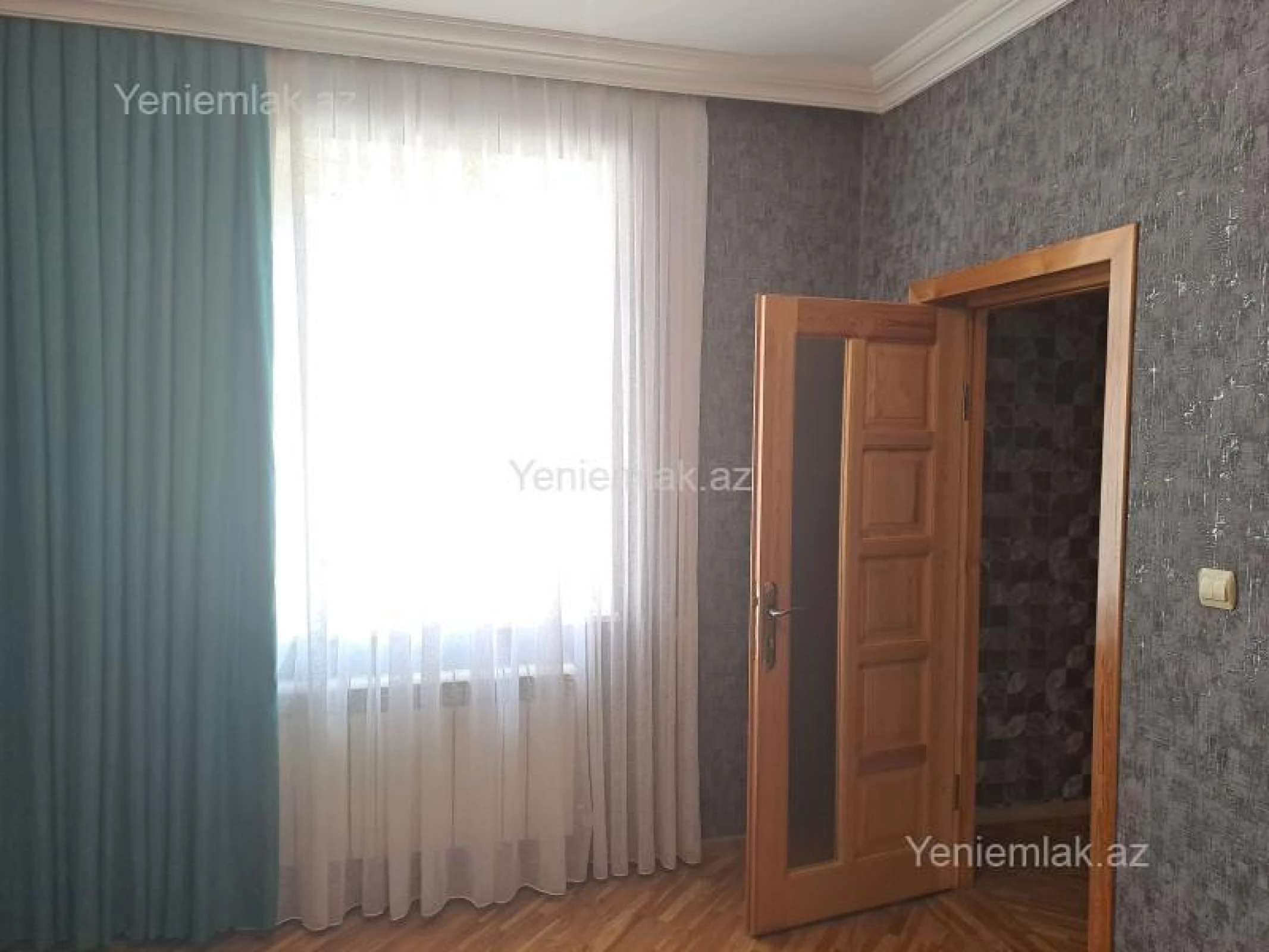 Satılır 6 otaqlı həyət evi 180 m²
