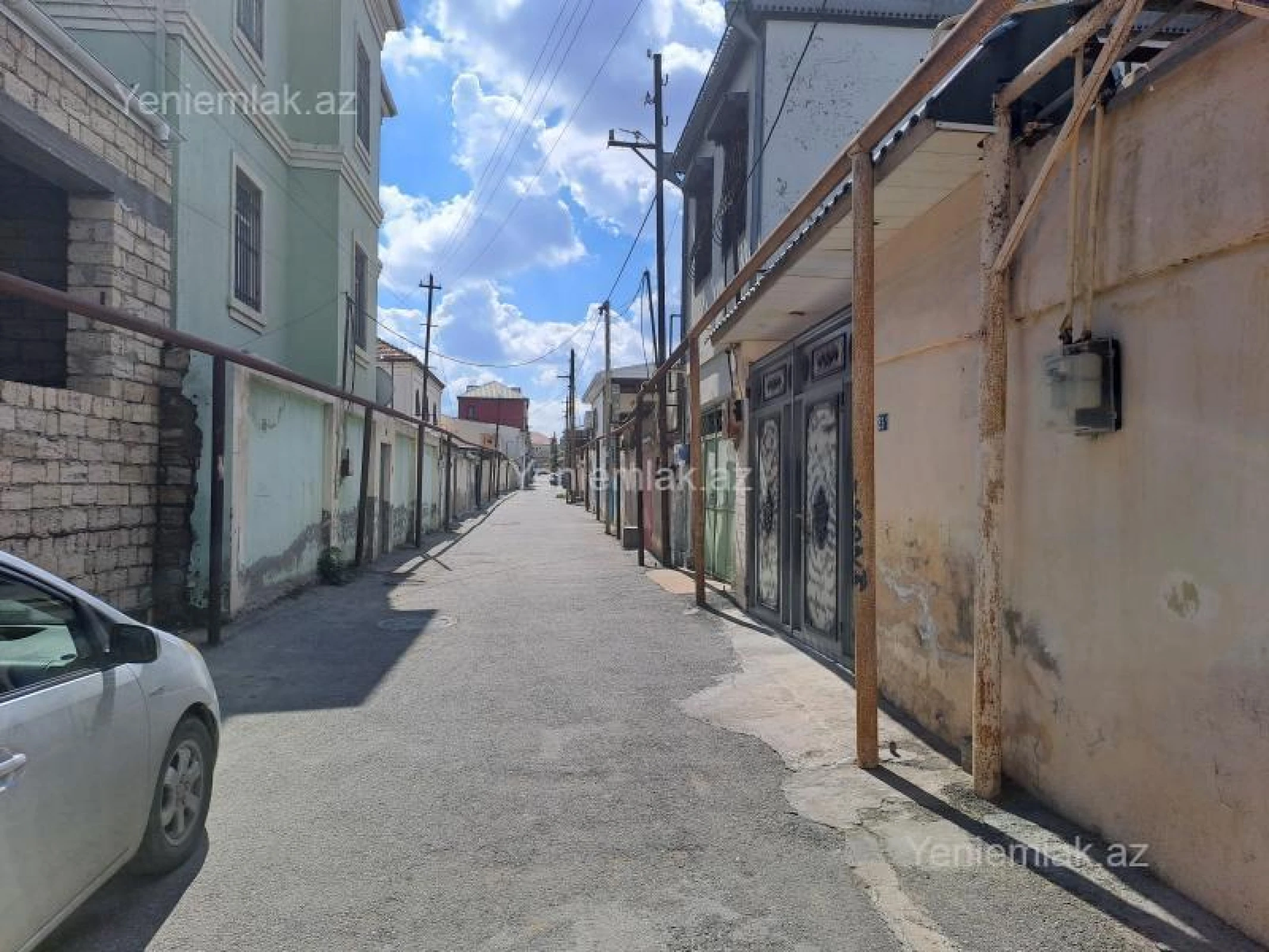 Satılır 6 otaqlı həyət evi 180 m²