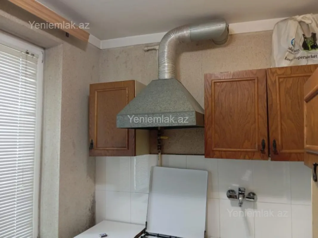 Satılır 1 otaqlı köhnə tikili 33 m²