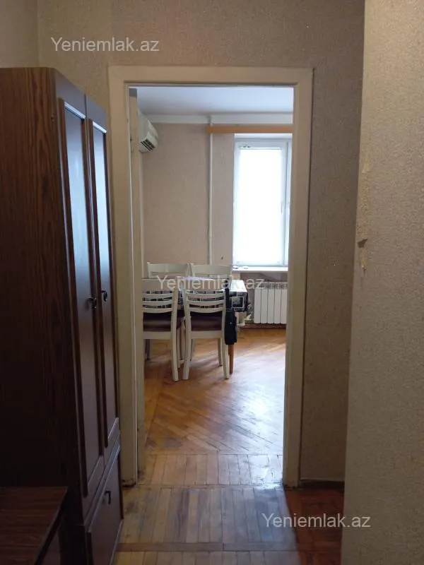 Satılır 1 otaqlı köhnə tikili 33 m²