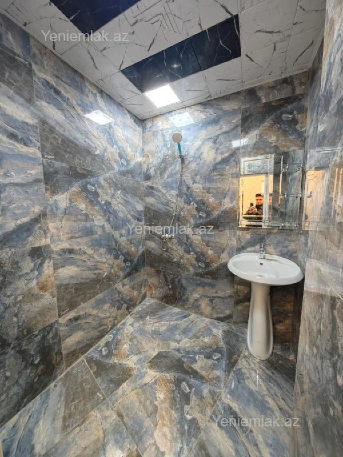 Satılır 3 otaqlı köhnə tikili 80 m²