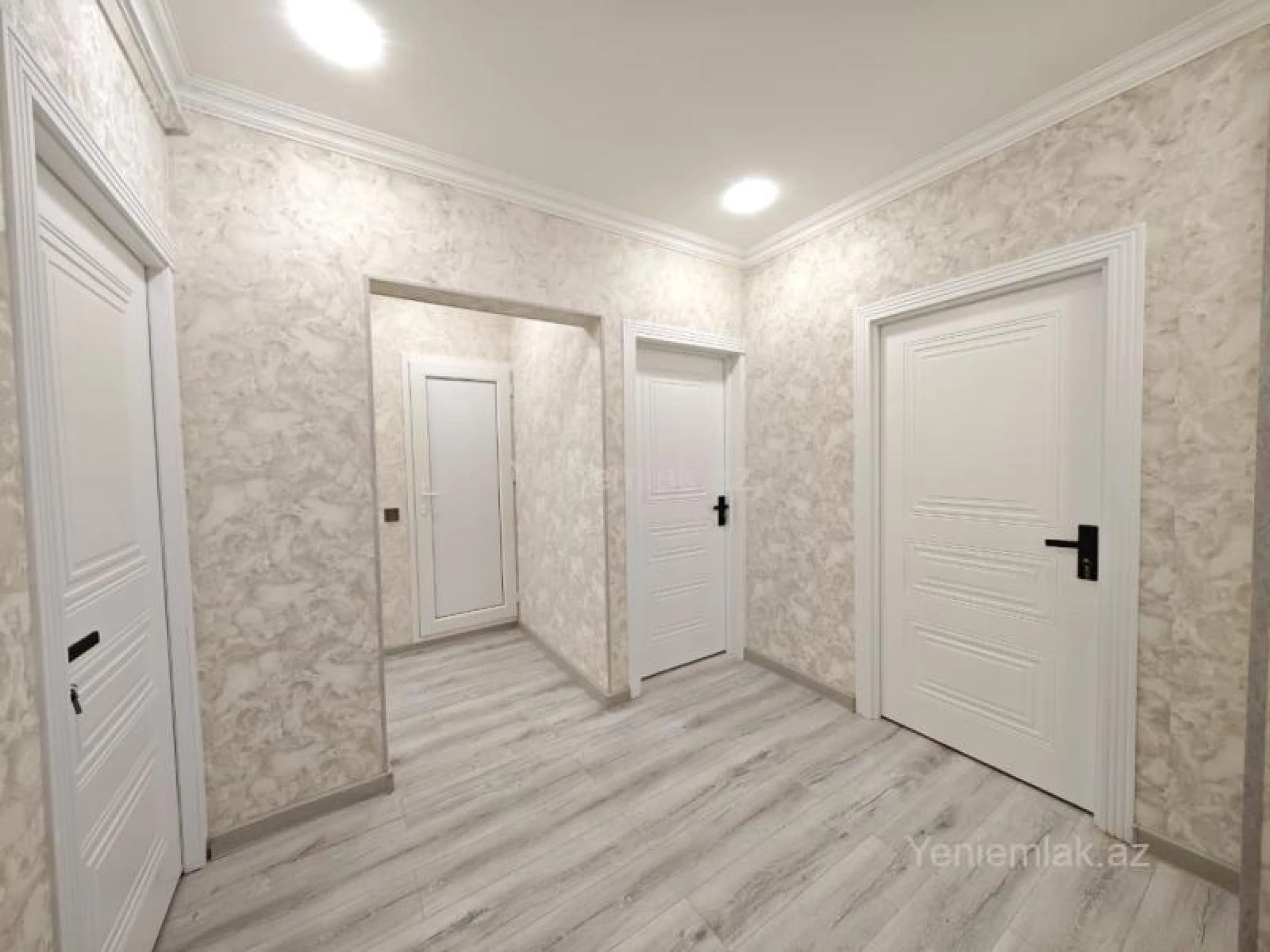 Satılır 3 otaqlı köhnə tikili 80 m²