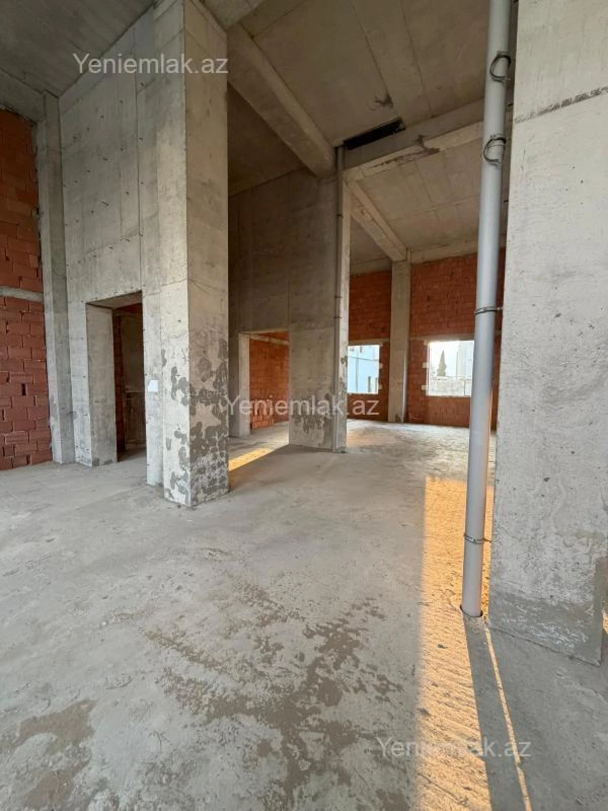 Satılır 2 otaqlı obyekt 103.5 m²