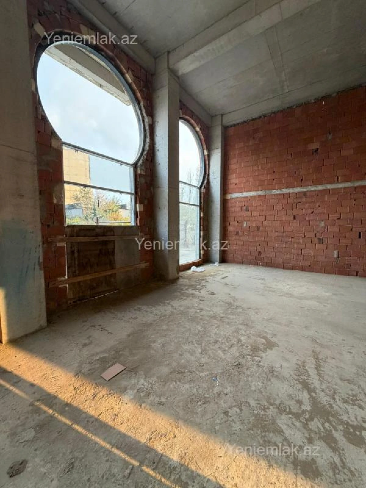 Satılır 2 otaqlı obyekt 103.5 m²