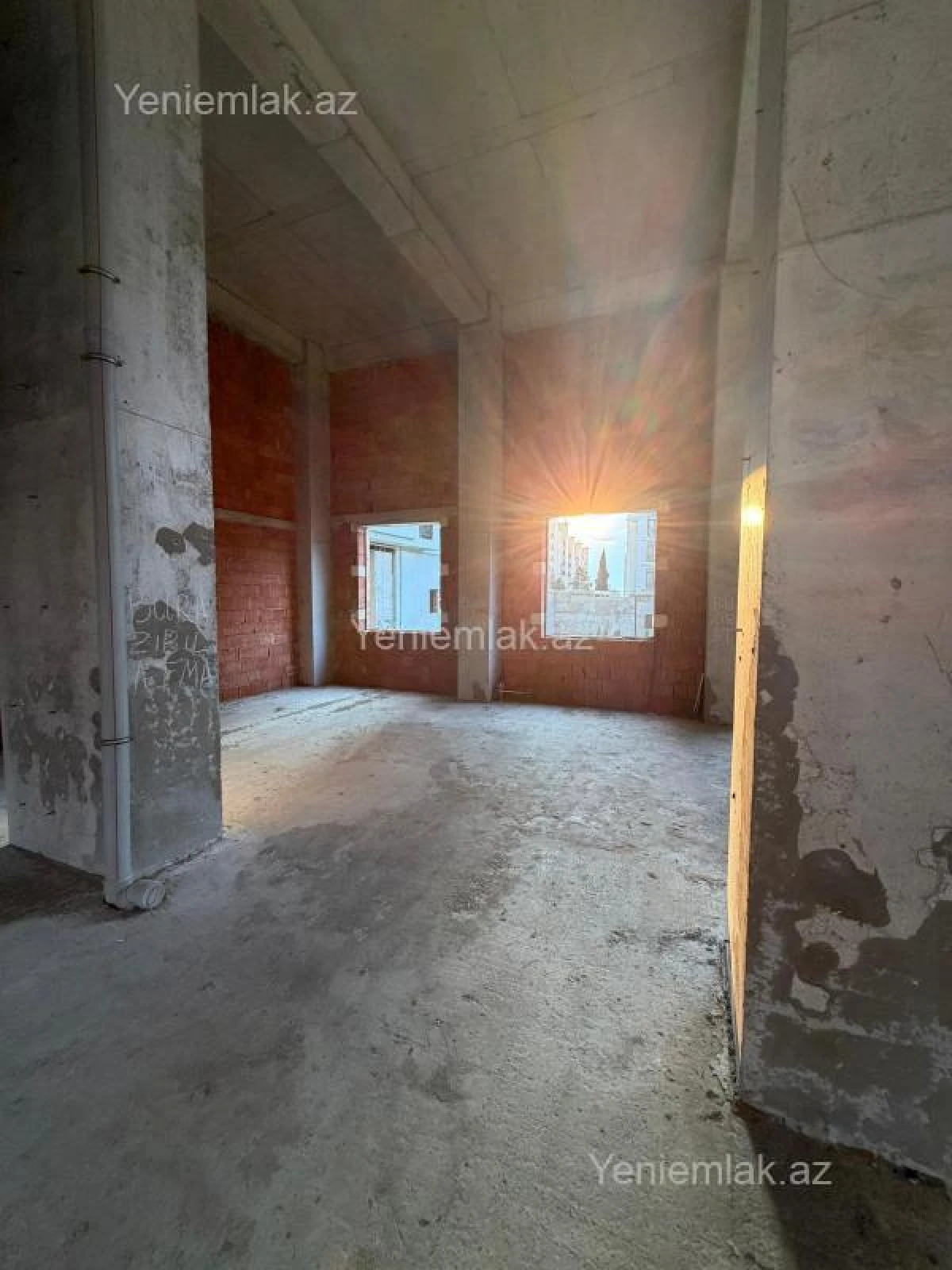 Satılır 2 otaqlı obyekt 103.5 m²