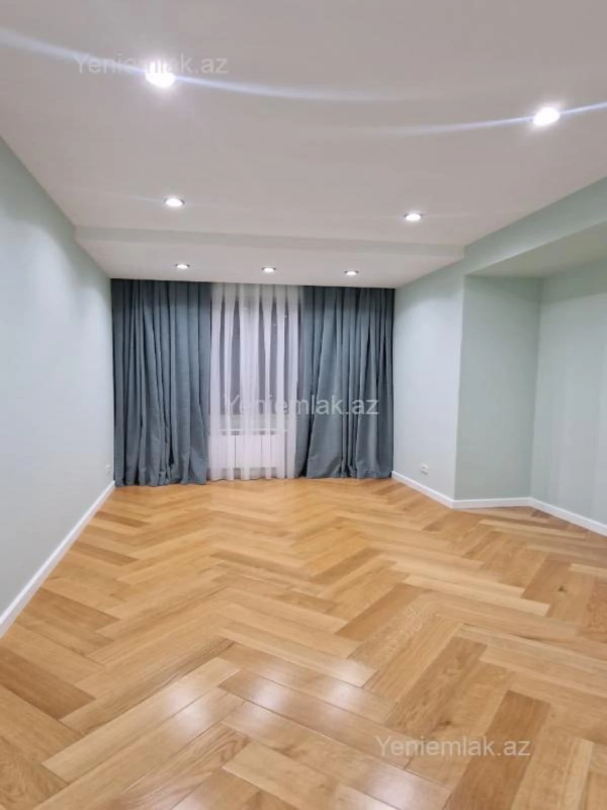 Satılır 3 otaqlı yeni tikili 134 m²
