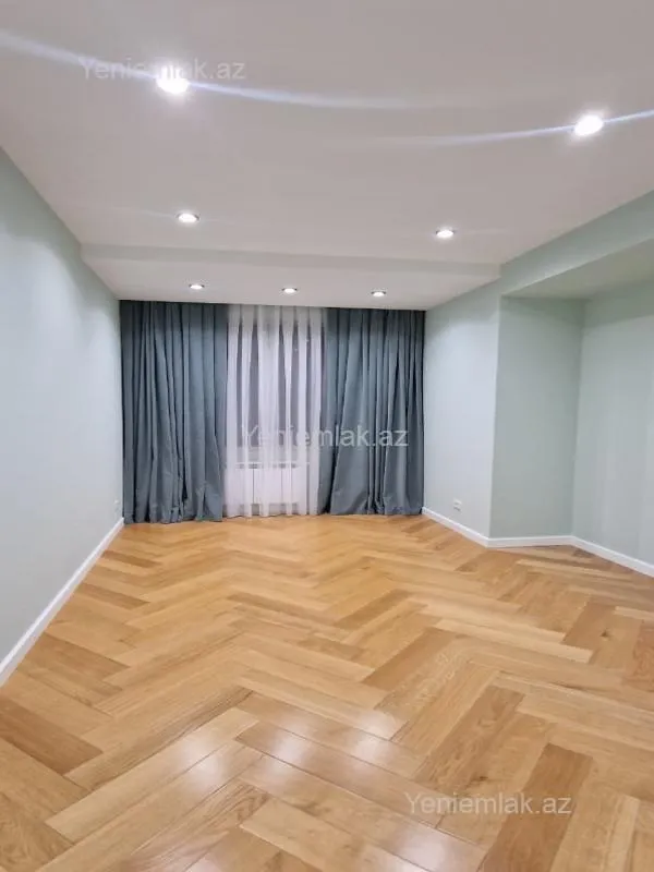 Satılır 3 otaqlı yeni tikili 134 m²