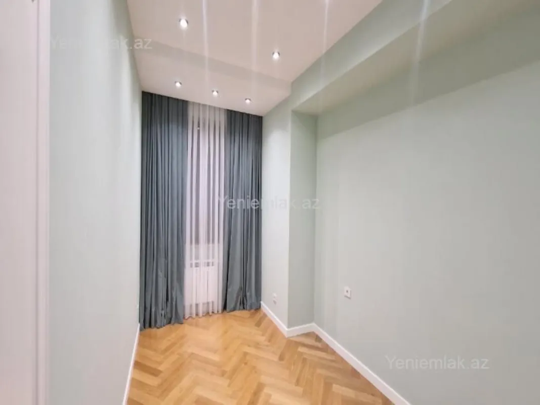 Satılır 3 otaqlı yeni tikili 134 m²