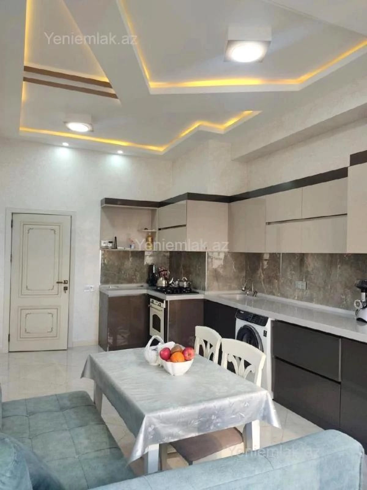 Satılır 3 otaqlı yeni tikili 140 m²