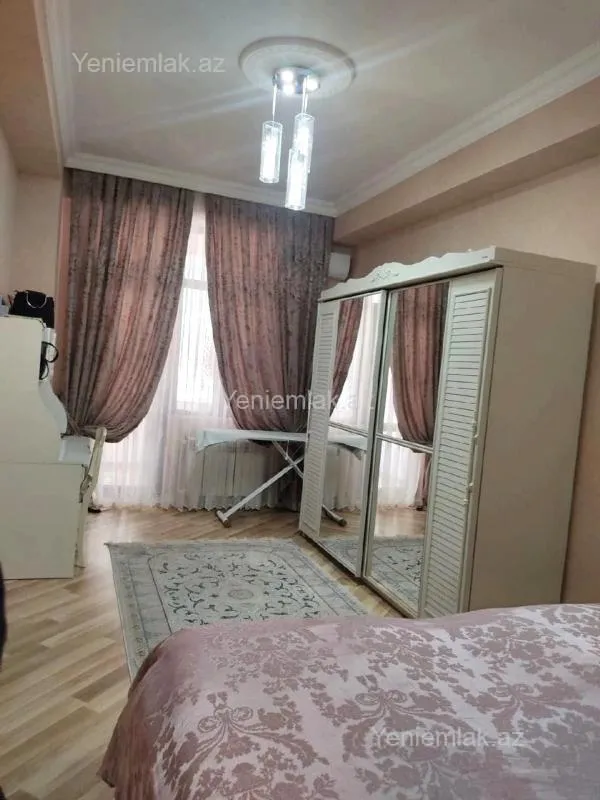 Satılır 3 otaqlı yeni tikili 140 m²