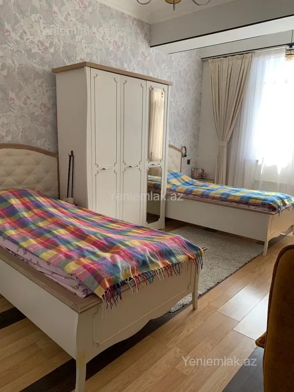 Satılır 3 otaqlı yeni tikili 120 m²