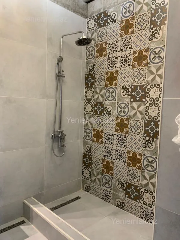 Satılır 3 otaqlı yeni tikili 120 m²