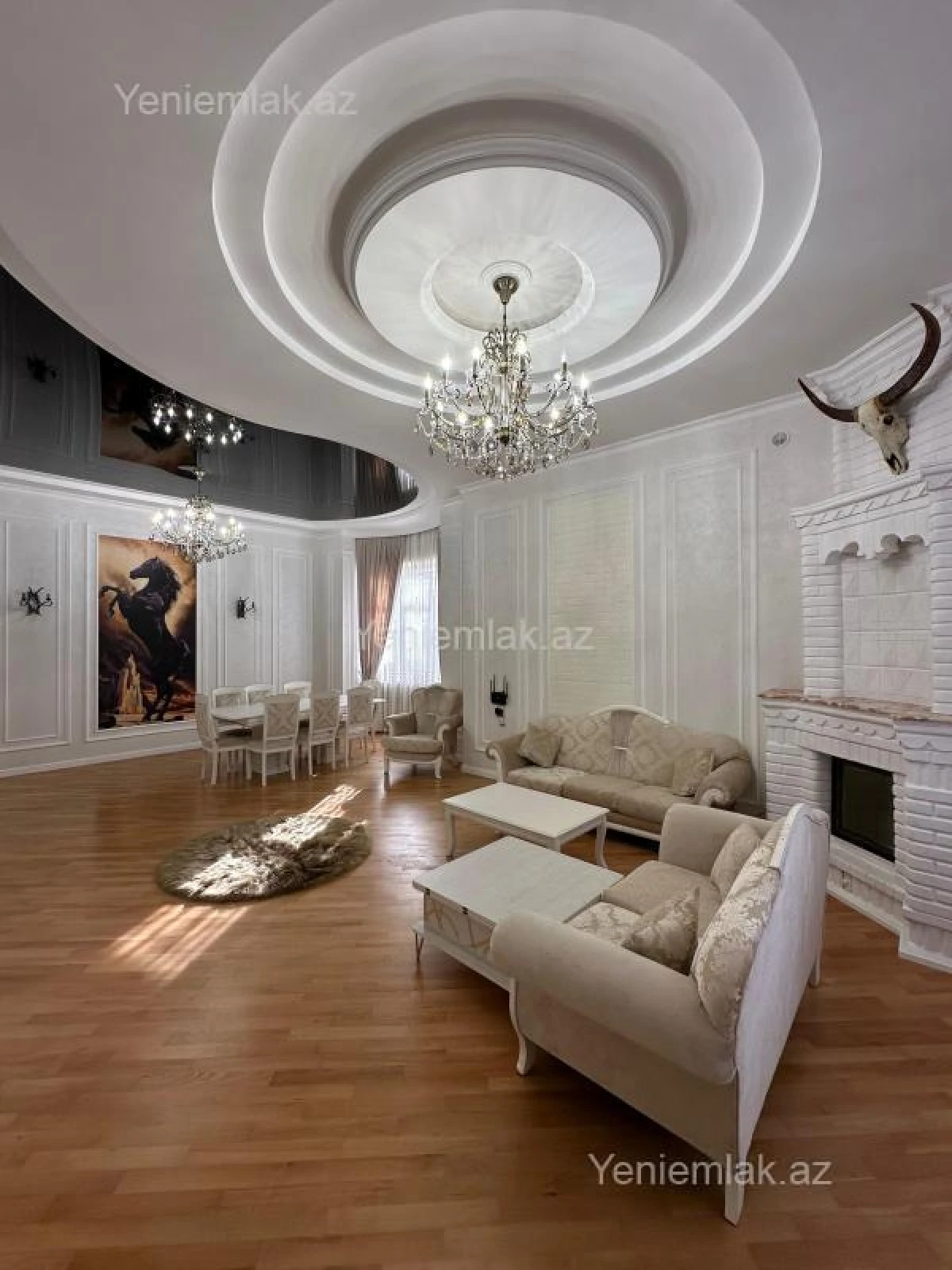 Satılır 12 otaqlı həyət evi 840 m²